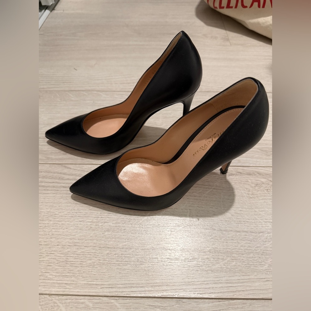 Gianvito Rossi Black Leather Heels - Picture 4 of 6
